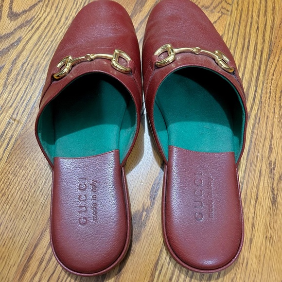Gucci Red Leather Loafers with Gold Hardware - Picture 2 of 4